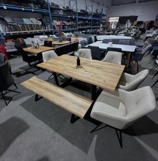 Masivní jídelní stůl Mose 180 x 100 Materiál: masiv dub Rozměry: 100 x 75 x 180 Původní cena: 14 999,- Naše cena: 7 999,-...