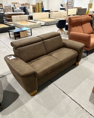 Hnědá pohovka Kelley Materiál: 100% polyester, masiv dub Rozměry: 186 x 83 x 98 Neobsahuje dekorační polštářek Původní...